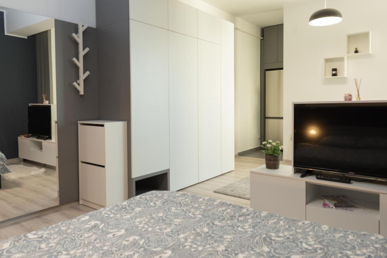 The Chic Minimalist - Apartment Iasi Ngoại thất bức ảnh