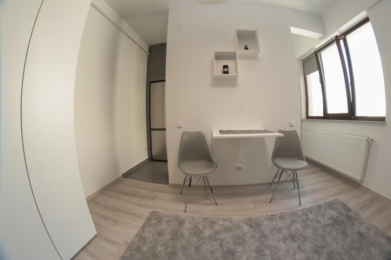 The Chic Minimalist - Apartment Iasi Ngoại thất bức ảnh