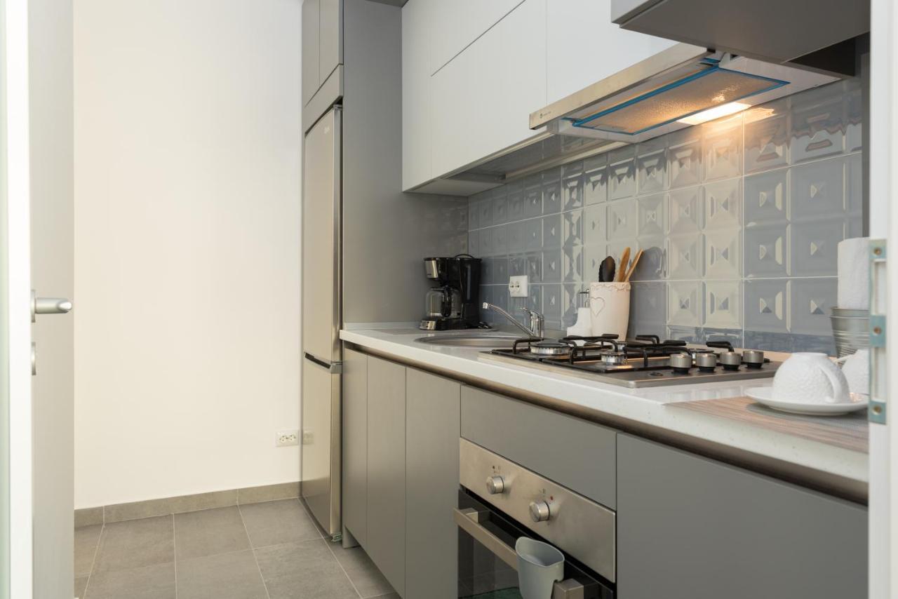 The Chic Minimalist - Apartment Iasi Ngoại thất bức ảnh