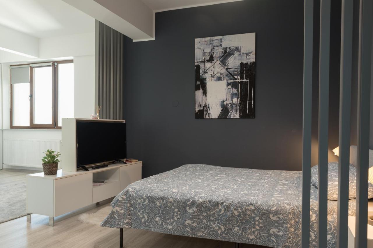 The Chic Minimalist - Apartment Iasi Ngoại thất bức ảnh